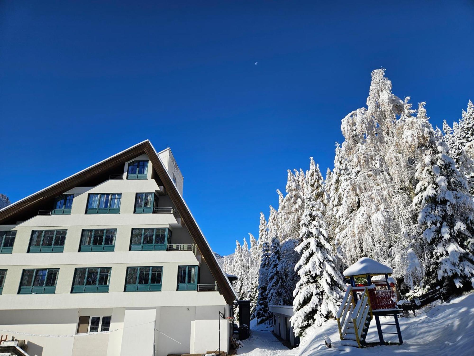 Kinder- und Familienhotel Nockalm Innerkrems Exterior foto