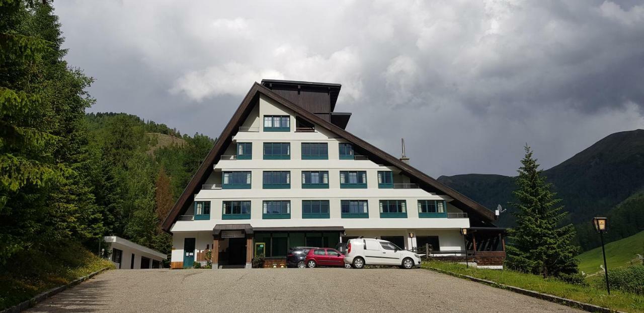 Kinder- und Familienhotel Nockalm Innerkrems Exterior foto